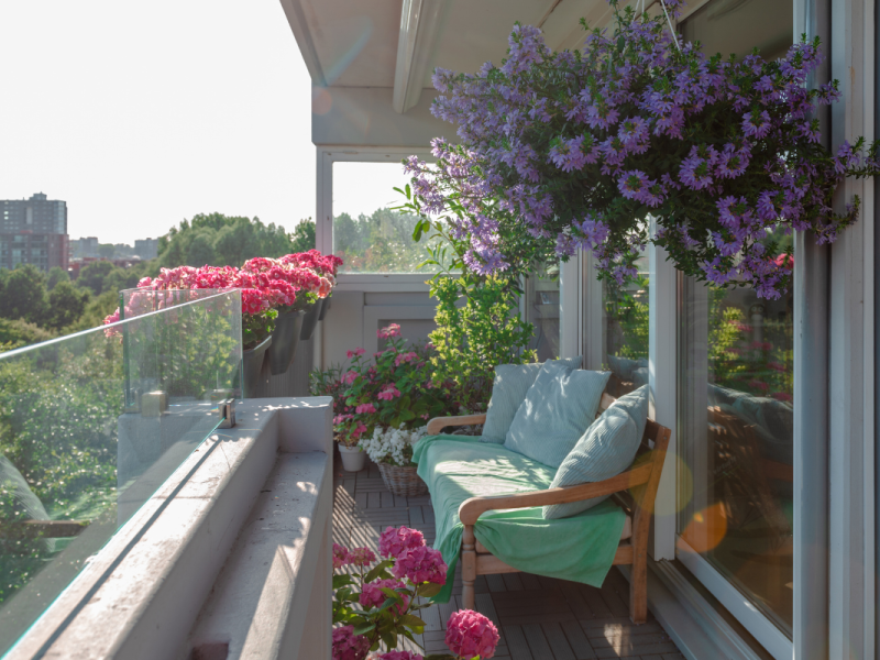 Balkon bloemen appartement Amsterdam